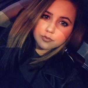 Meet your Posher, Mary charlotte